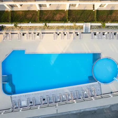 Costa Azzurra Free Parking Apartmanhotel Ahtopol