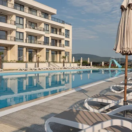Apartmanhotel Costa Azzurra Free Parking 3*