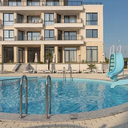 Costa Azzurra Free Parking Apartmanhotel Ahtopol