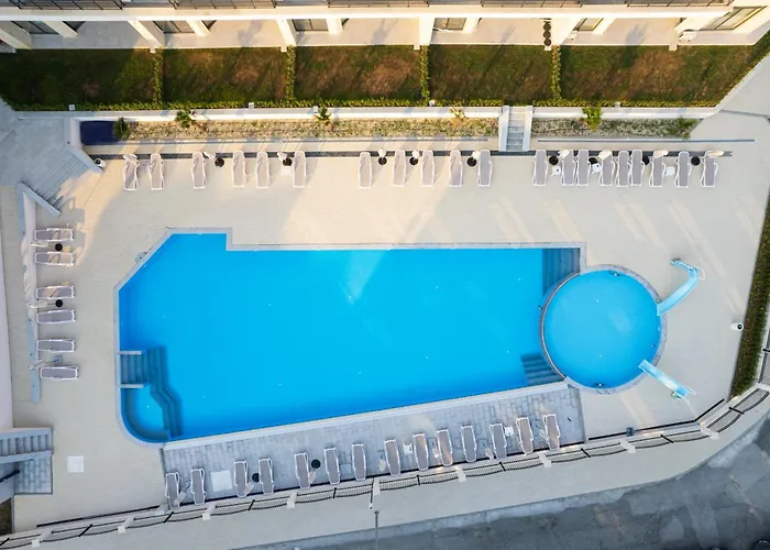 Costa Azzurra 公寓式酒店 阿赫托波尔