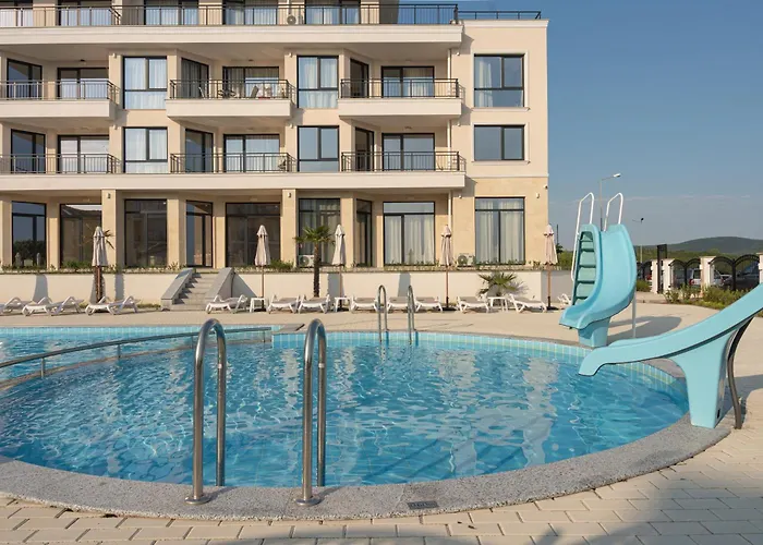 Costa Azzurra 公寓式酒店 阿赫托波尔